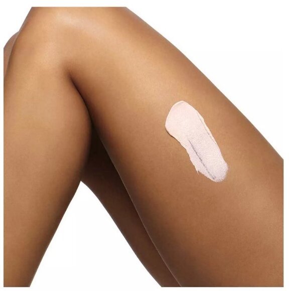 Clarins Exfoliating Body Scrub form Smooth Skin with bamboo powders - Full Size - Picture 9 of 14